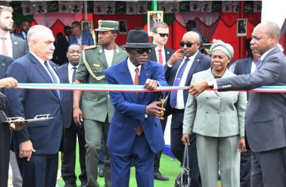 Guinée équatoriale : le président Obiang inaugure le district urbain de Kukuma-Nkoak à Akonibé