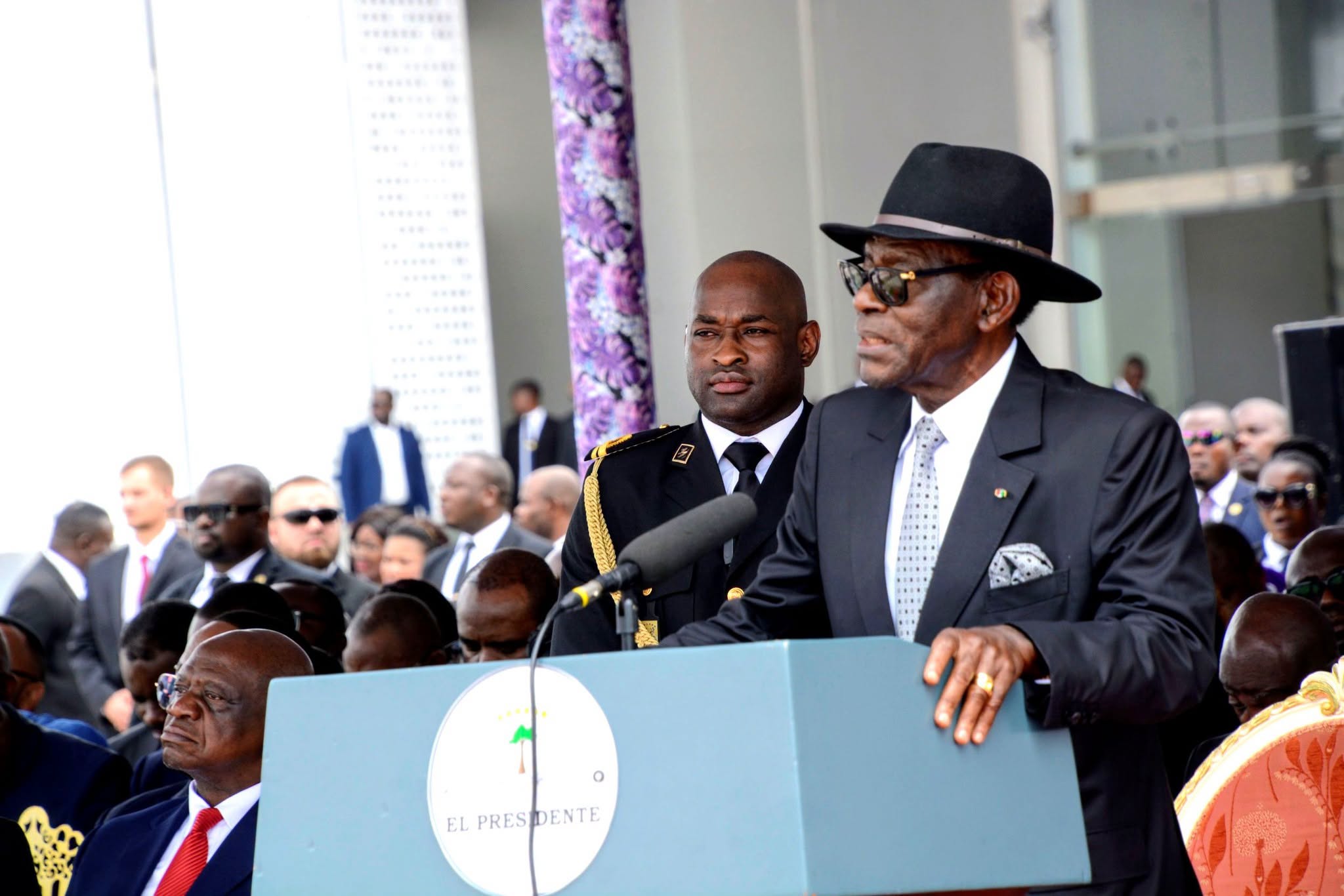 Guinée équatoriale: Obiang Nguema rend hommage aux militaires  morts dans l’accident de hélicoptère Z-9